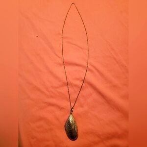 Vintage Pendant Opening Necklace